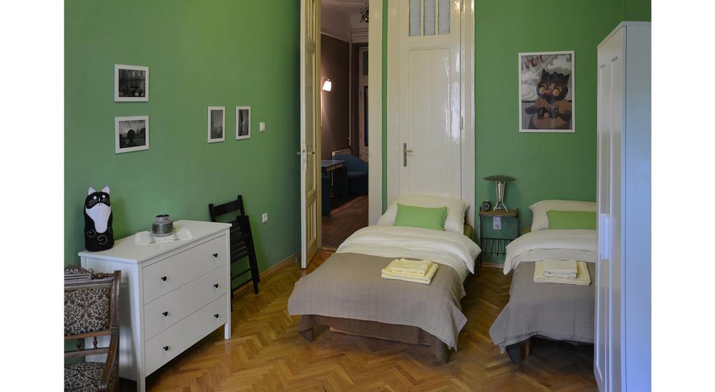 Cat And Co. Hostel Budapest